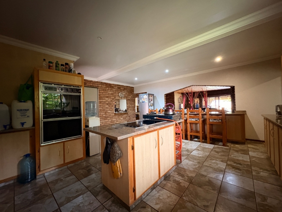 6 Bedroom Property for Sale in Doringkruin North West